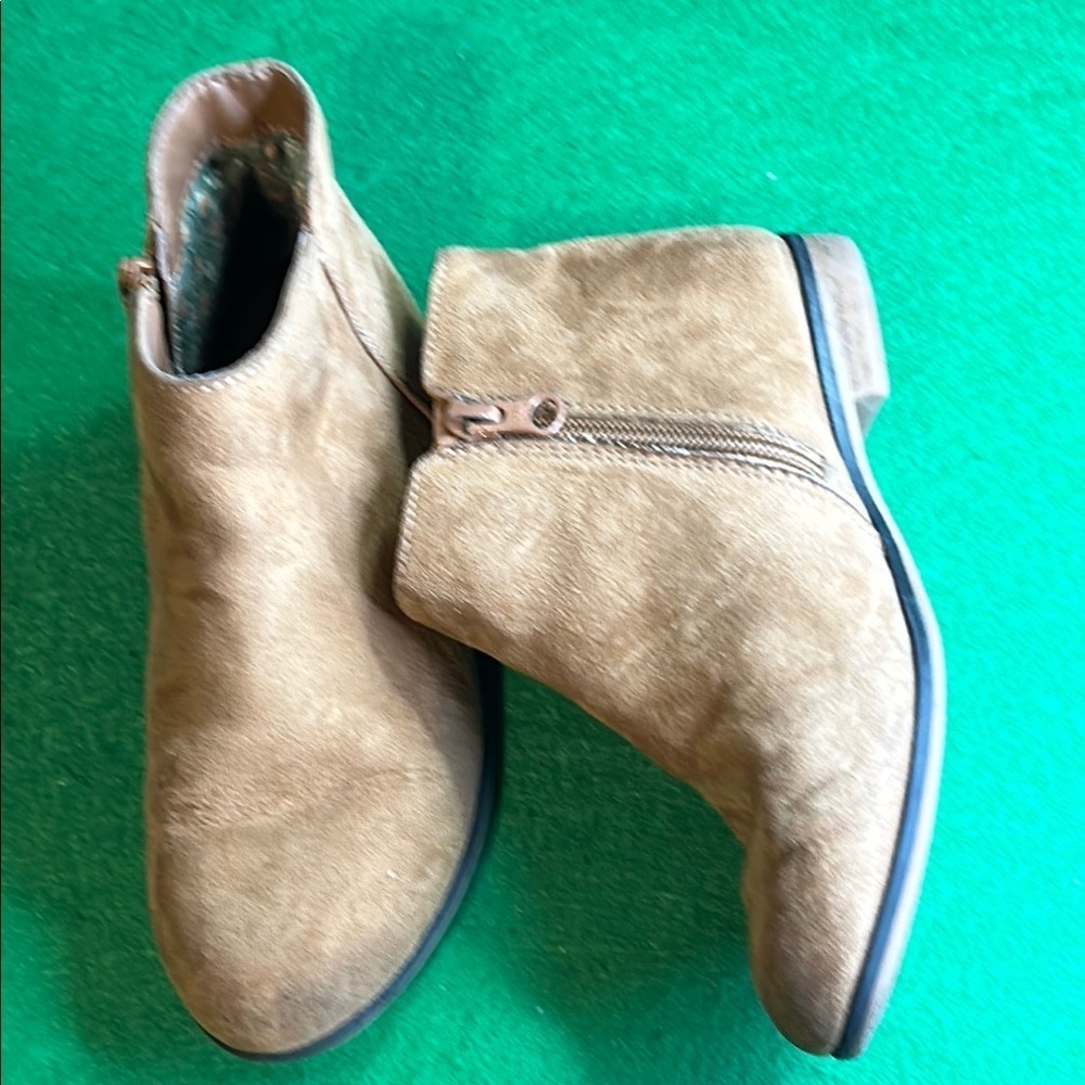Cat & JACK GIRLS ANKLE BOOTS ZIP UP SIDES SZ 1